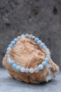 Bracelet artisanal en pierres naturelles